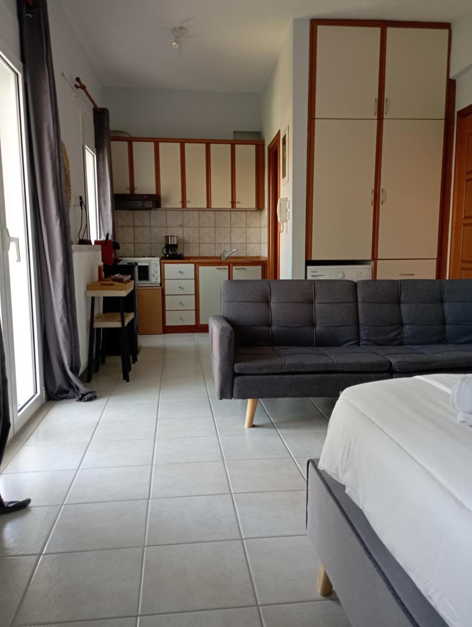 Gk Suites-Constantin View , Auto Check-In 24H Lárisa Rom bilde